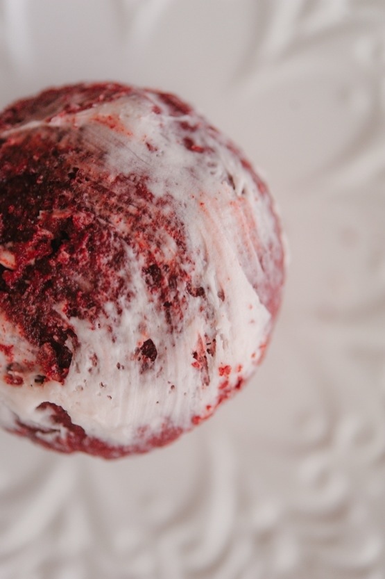 Red Velvet Cupcakes with Cream Cheese Icing | AndreaDozier.com